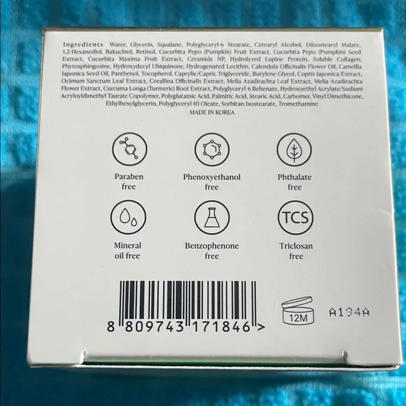 BYROE Pumpkin Pro-Retinol Cream - White and Silver - Picture 3 of 3